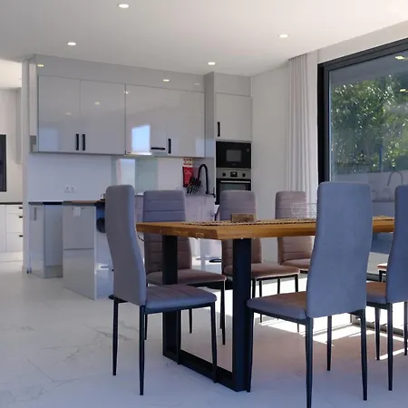 Villa C&c Sunset Arco da Calheta (Madeira)