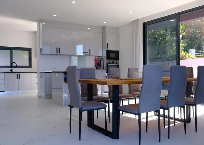 Villa C&c Sunset Arco da Calheta (Madeira)