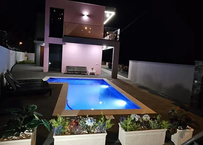 C&c Sunset Villa *